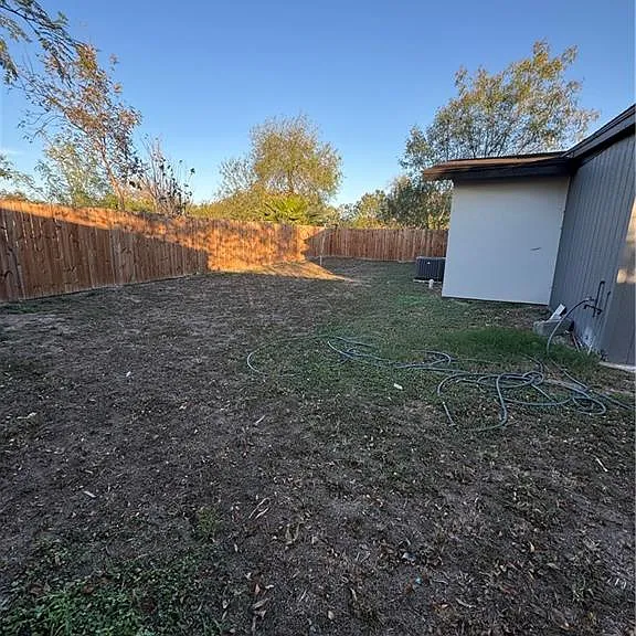 1307 Rojas St — Photo 12