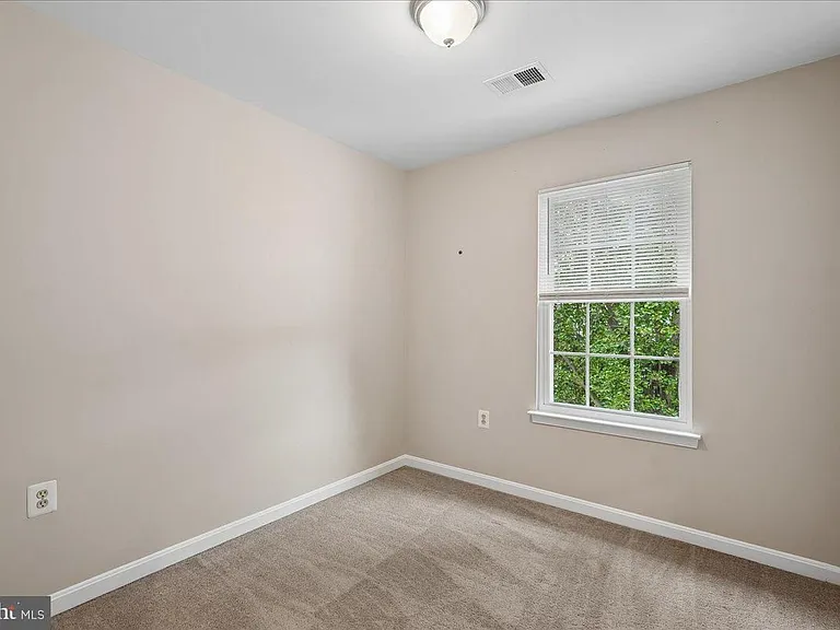104 Frazer Dr — Photo 33