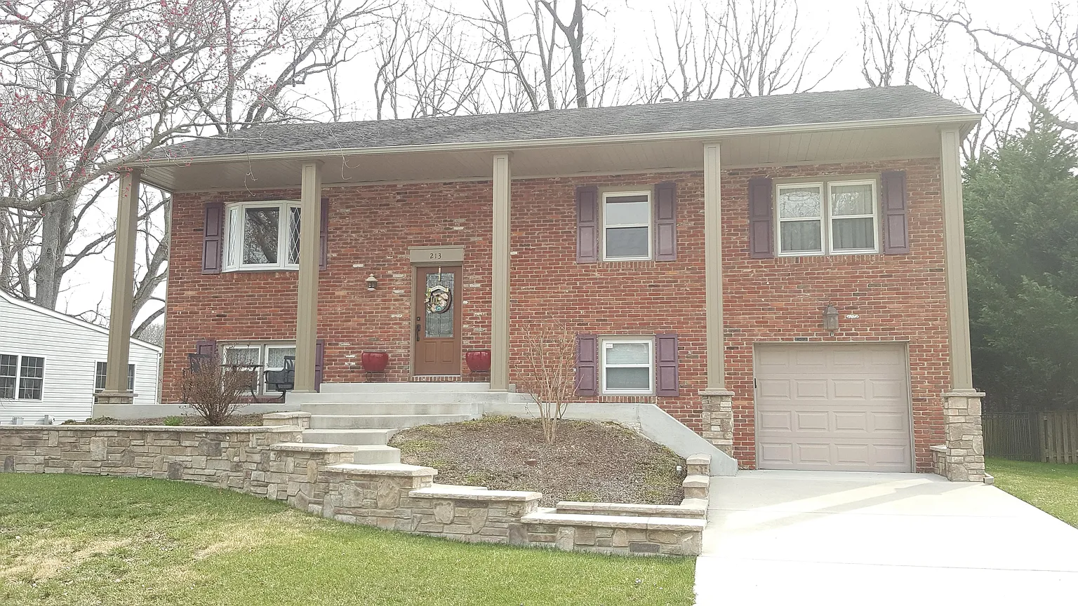 213 Garnett Rd photo 1