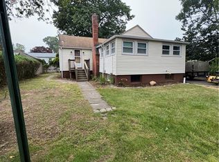 72 Palmetto Trl, East Haven, CT 06512