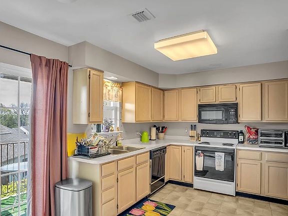 2nd image of 110 Hiddenwood Dr #A