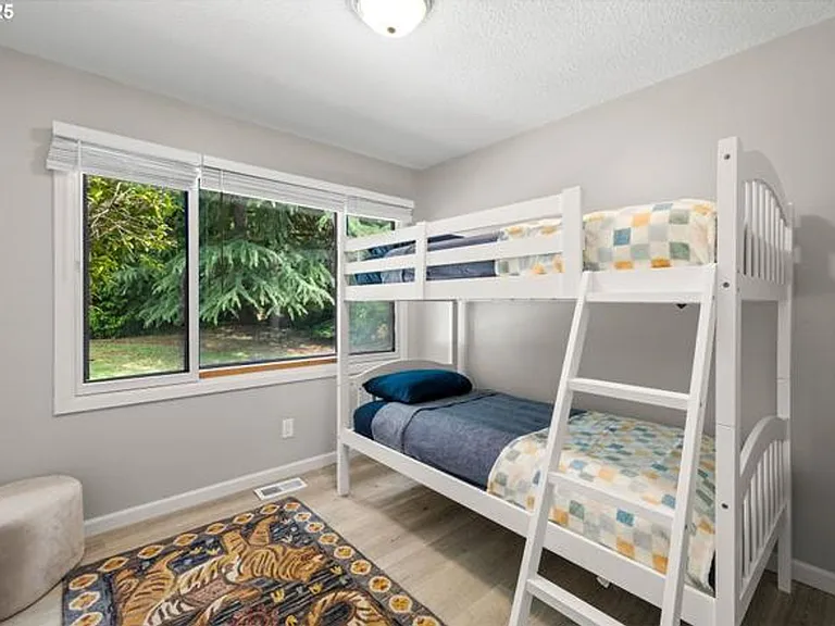 6401 SW McEwan Rd — Photo 11