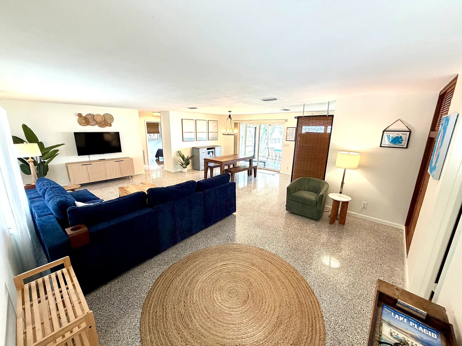 2919 Placid View Dr — Photo 2