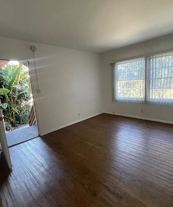 4820 W Slauson Ave #1