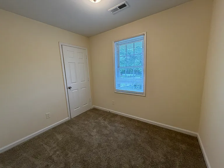 111 McConville Rd #B — Photo 16