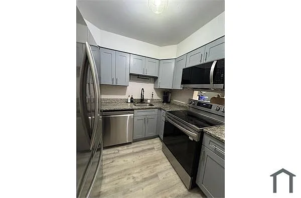 Building Photo - 200 Woodmont Ave #123