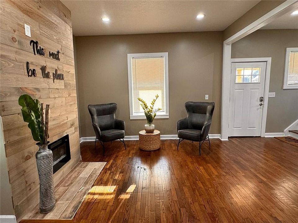 1st image of 2205 Prospect Ave