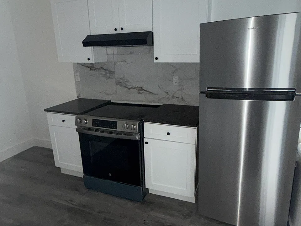 25 Riverview Pl #1L