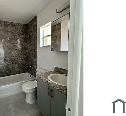 330 W 20th St #7 — Photo 9