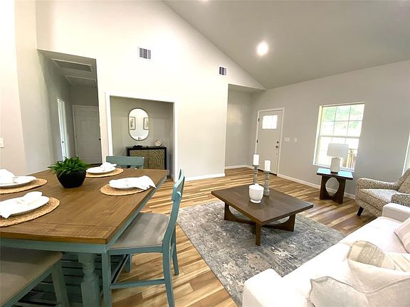 3rd image of 103 Woody Ln