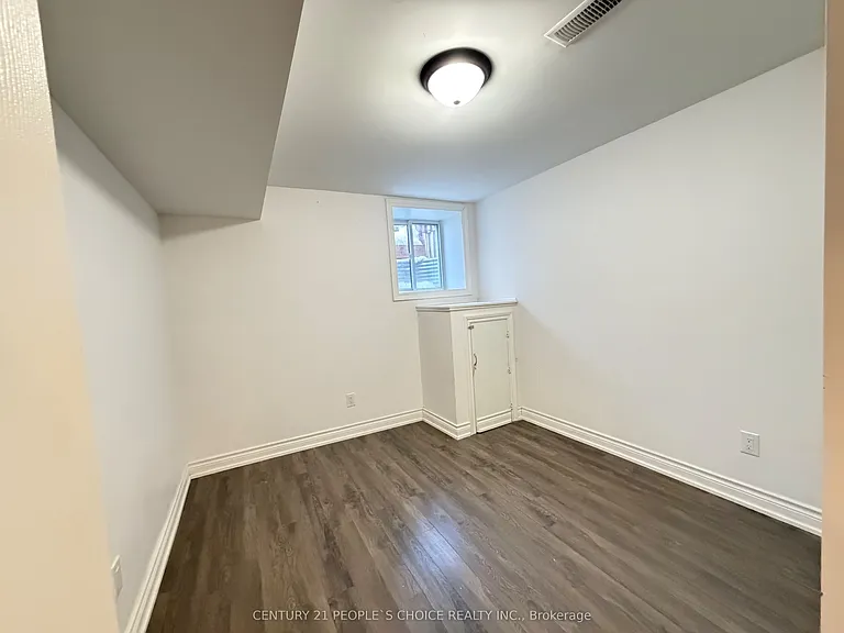 635 Hepburn Rd #BASEMENT — Photo 8