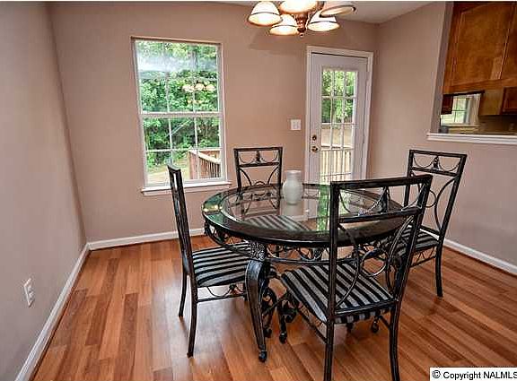 5th image of 330 Harvestwood Ct