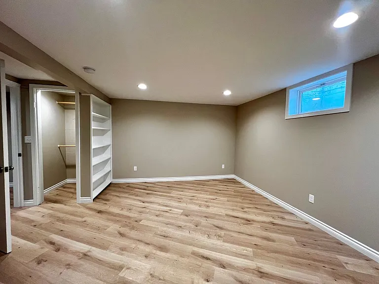 416 S 23rd Ave — Photo 24