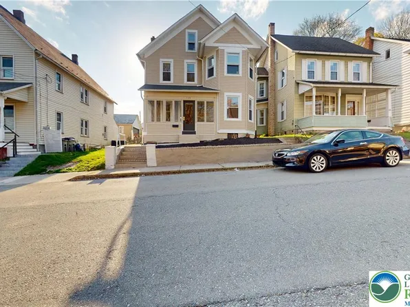 128 N 4th St, Bangor, PA 18013