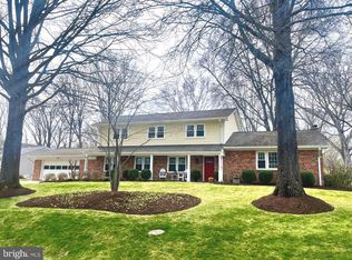 1714 Saddle Ridge Ct, Vienna, VA 22182