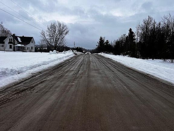 5th image of Trowbridge Rd