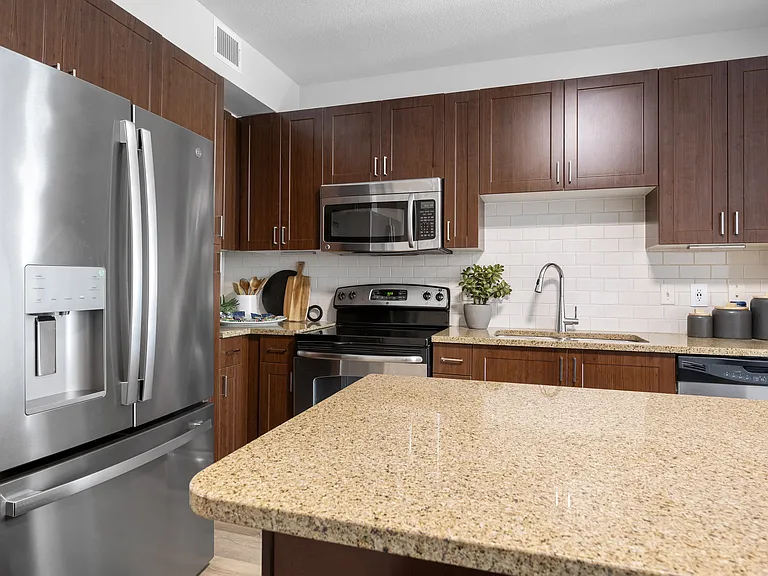 Sofi 55 Hundred — Photo 25