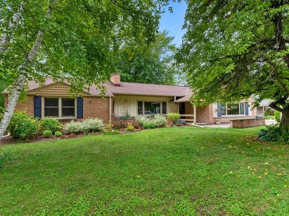 8211 North Poplar DRIVE, Fox Point, WI 53217