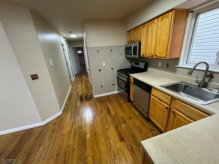 821 Anna St — Photo 9