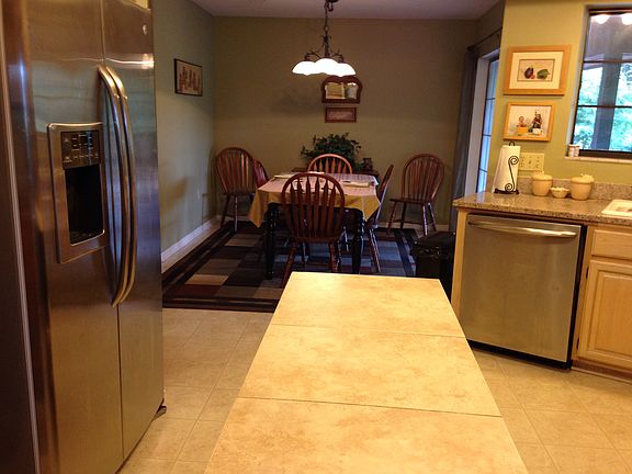 Eat in kitchen