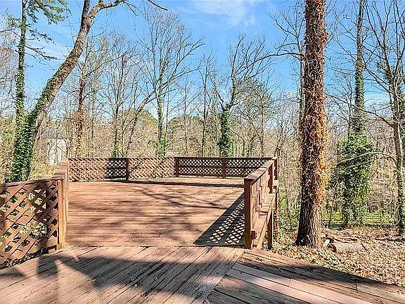 Bayliss Dr, Marietta — Photo 4