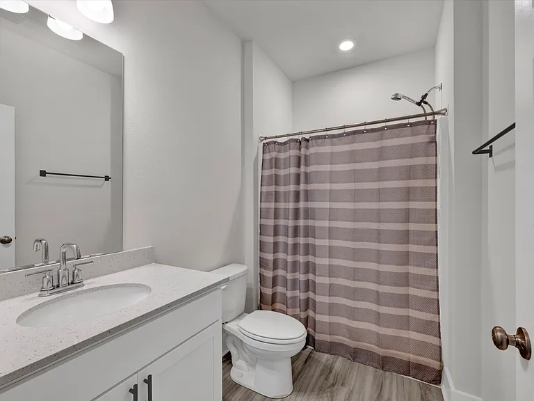 9854 Starling Dr — Photo 11