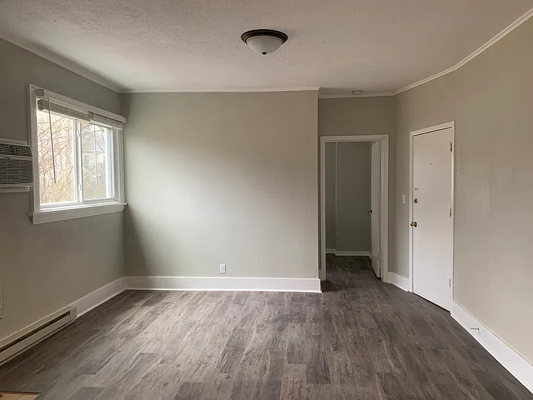 107 W Oregon St #1 — Photo 4