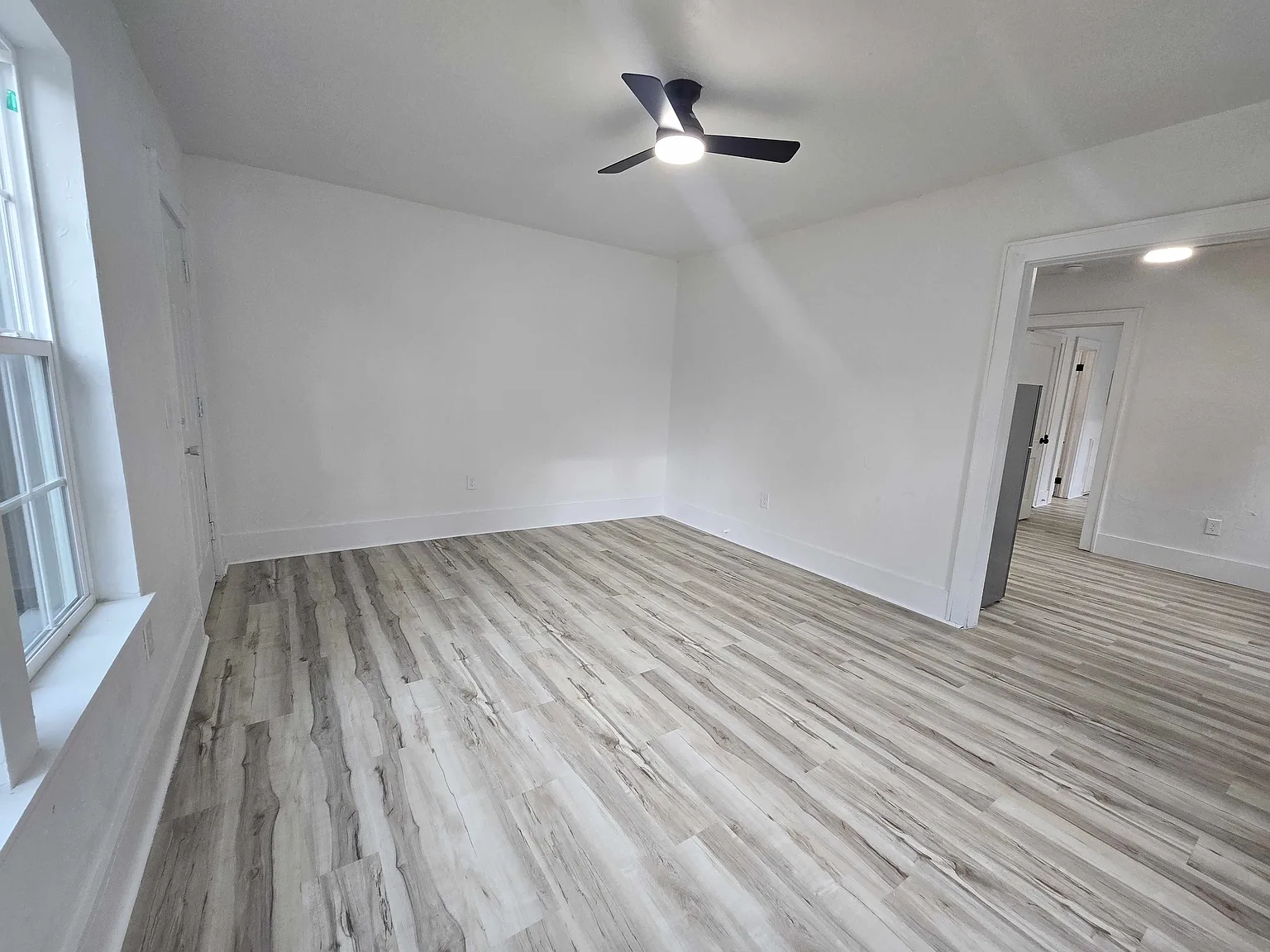 1 bed, 576 sqft, $900 — Photo 3