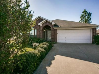 1212 Whispering Mdws, Crowley, TX, 76036