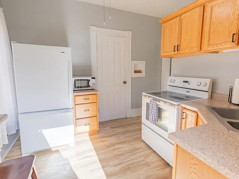 1025 Cameron Ave — Photo 15