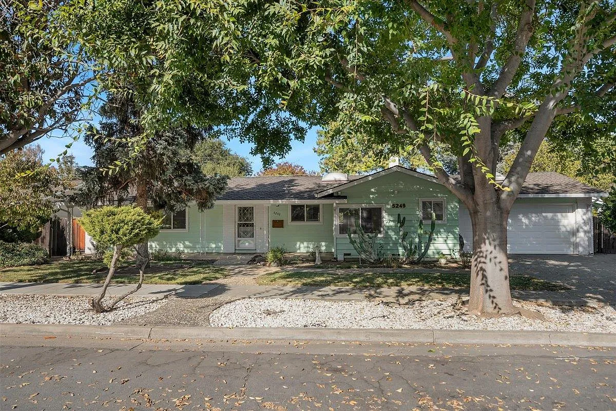 5249 Eileen Dr photo 1