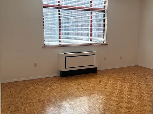 350 Albany St APT 5E, New York, NY 10280