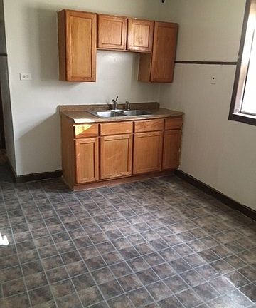 5th image of 1536 N Lotus Ave