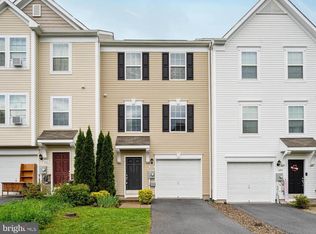 408 Rumbling Rock Rd, Hedgesville, WV 25427