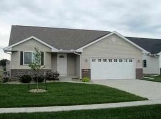 3193 S 20th Avenue Ct, Eldridge, IA 52748