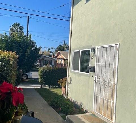 3rd image of 4085 Lark St