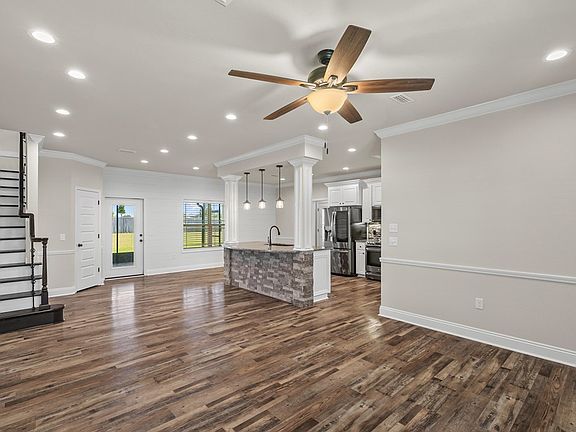 4th image of 125 Tanglewood Dr