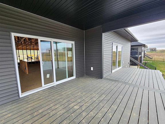 5th image of 648 Rock Ridge Rd