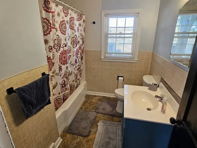 1033 N Main St — Photo 6