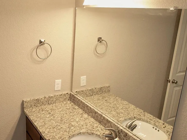Trophy Ridge Apartments — Photo 19