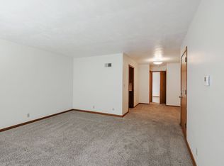 1731 E St #8, Lincoln, NE 68508