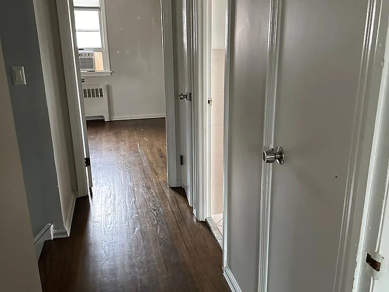 260 N 8th St — Photo 17