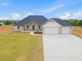 1228 Twin Oaks Dr, Blanchard, OK 73010