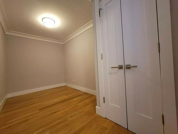 4th image of 70 W 93rd St APT 12A