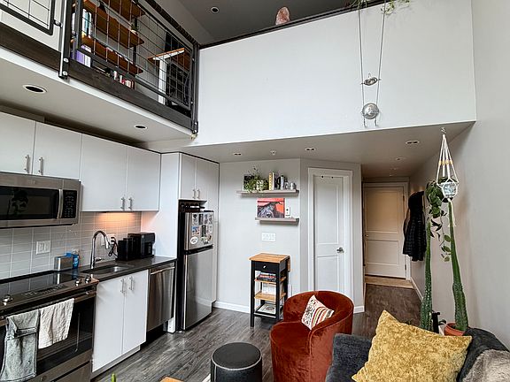4th image of 100 Basecamp Way