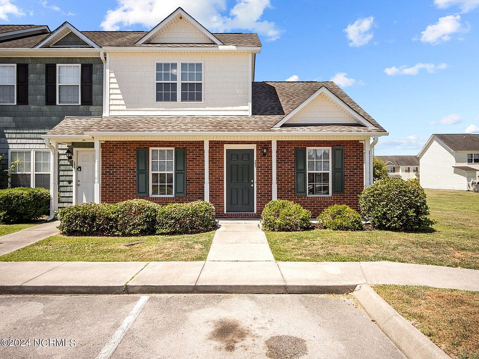 1st image of 207 Ashwood Drive