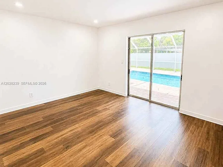 6560 Hayes St — Photo 11