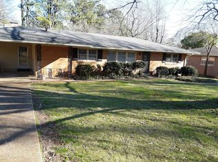 1945 Holiday Dr, Florence, AL 35630