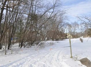 W10926 Helleckson Rd, Poynette, WI 53955