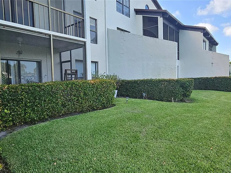 900 Greensward Ln #111-G — Photo 41